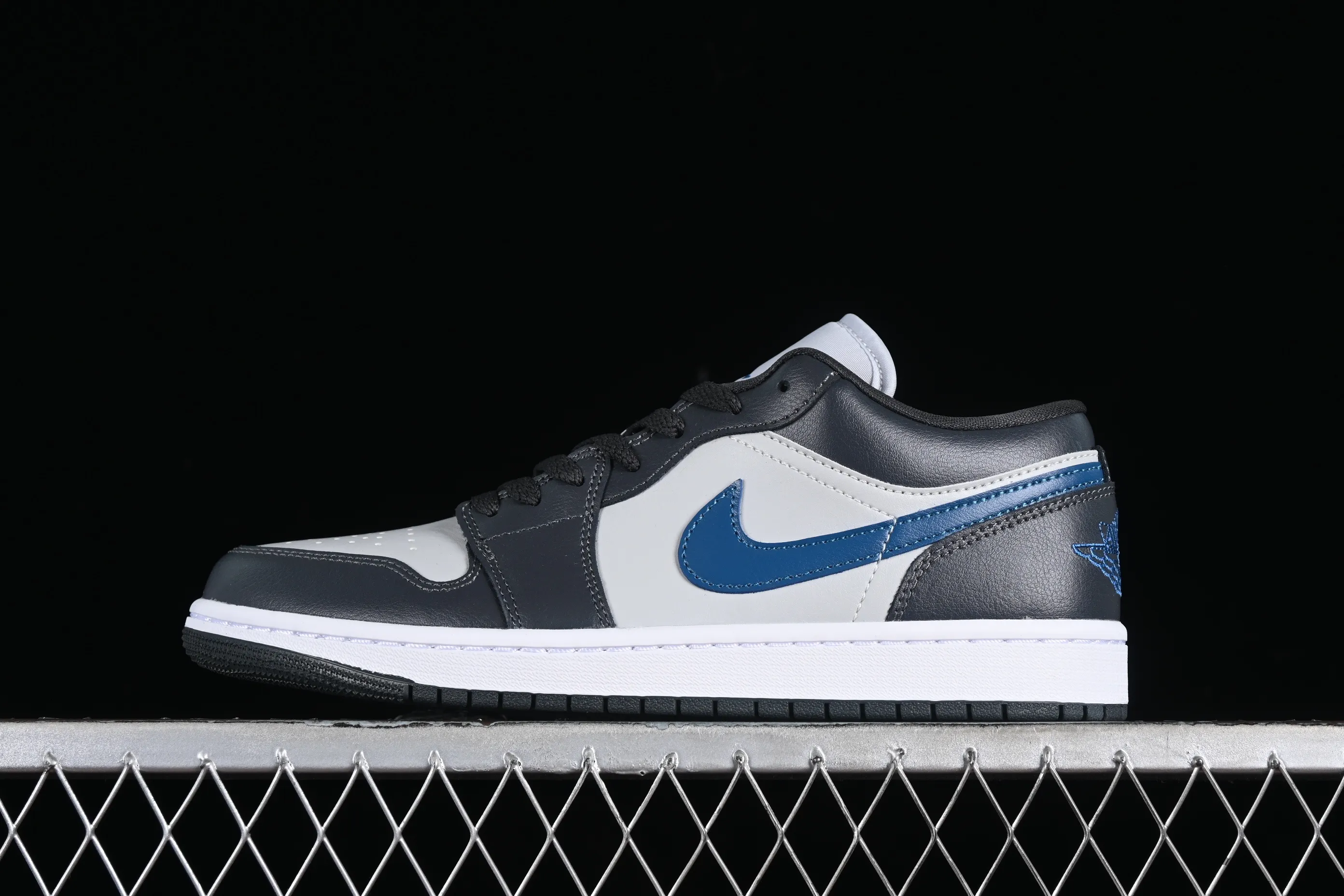 All categories Air Jordan Jordan series basketball shoes Air Jordan 1 Low G version pure original Air Jordan 1 Low AJ1 Joe 1 black gray blue hook low-top cultural basketball shoes DC0774-040